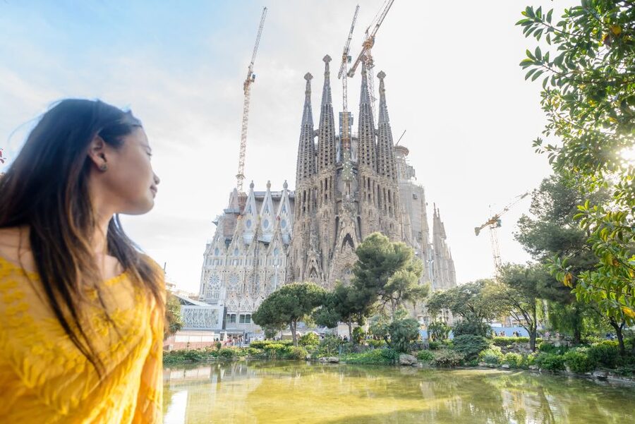 Barcelona: Sagrada Familia Tour & Optional Tower Visit - Meeting near Carrer de Mallorca, 416