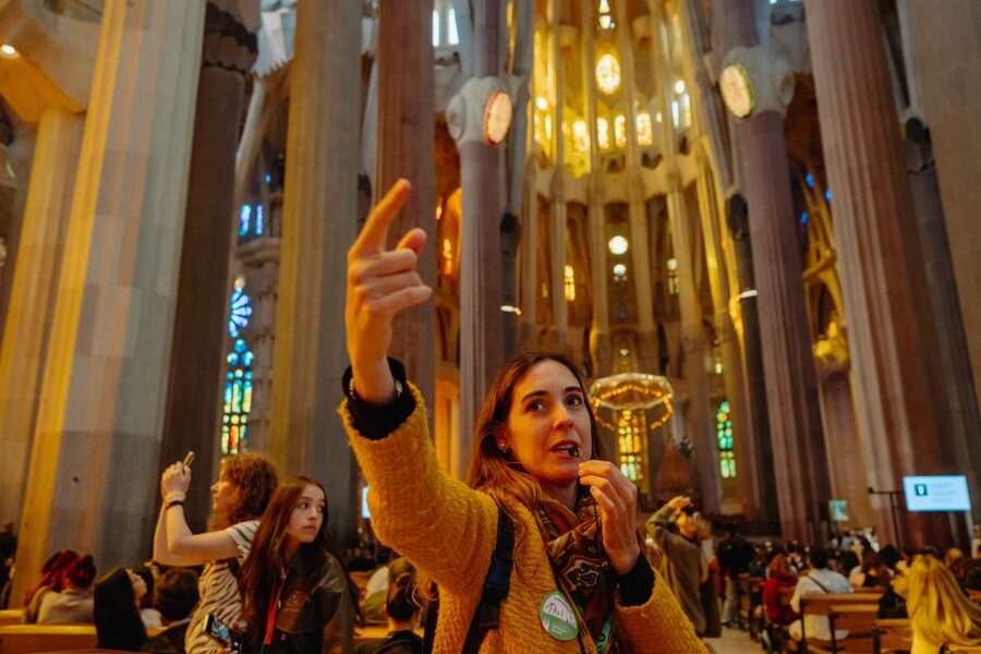 Barcelona: Sagrada Familia Tour w/Skip-the-Line Entry Ticket - Stained glass and the changing color of the sanctuary