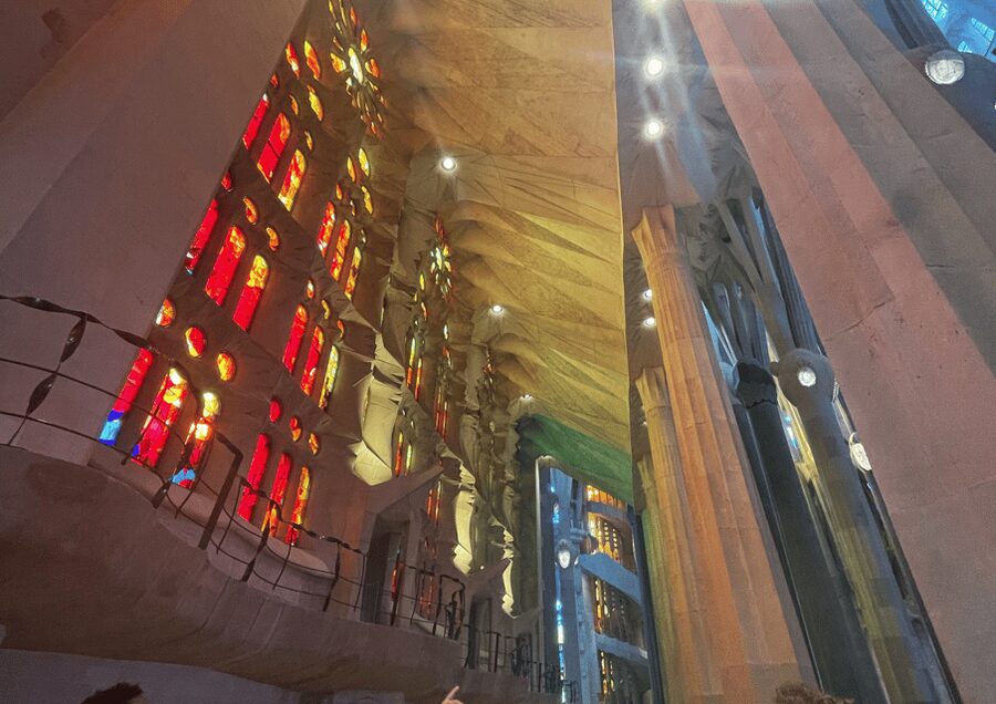 Barcelona: Sagrada Familia Tour with Optional Extras - Morning or late afternoon timing