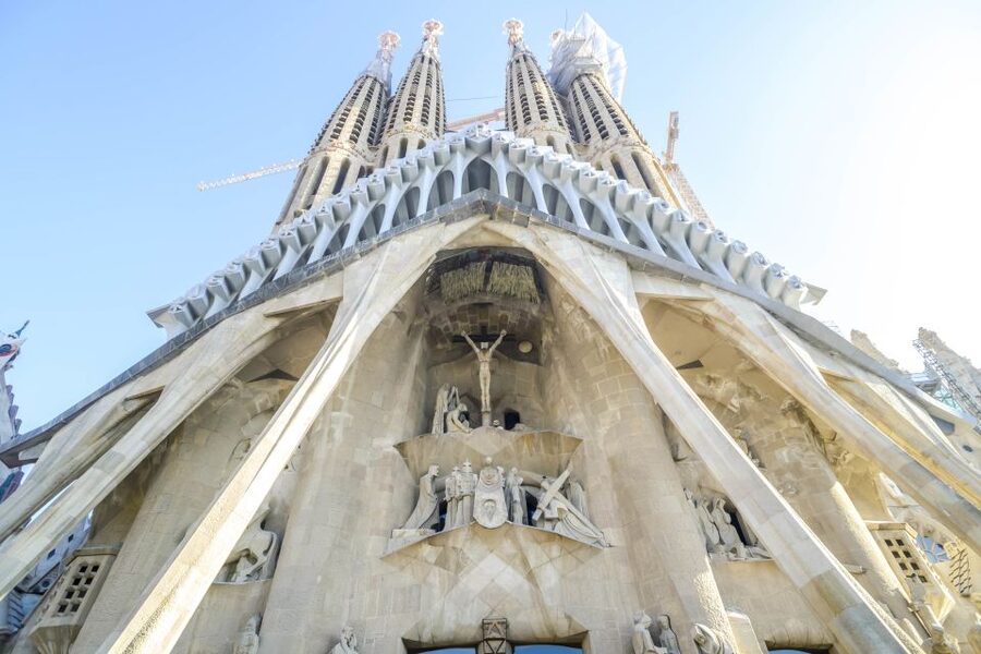 Barcelona: Sagrada Familia Tour with Optional Tower Access - Why Sagrada Familia works better with a guide