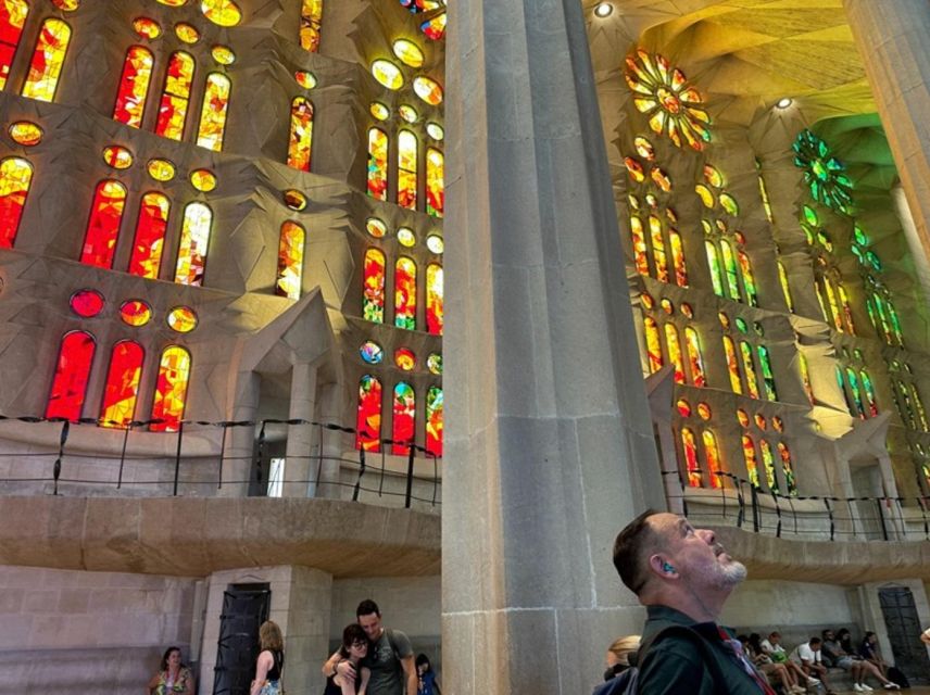 Barcelona: Sagrada Família Tour with Skip-the-Line Access - Why a guided visit helps at Sagrada Família