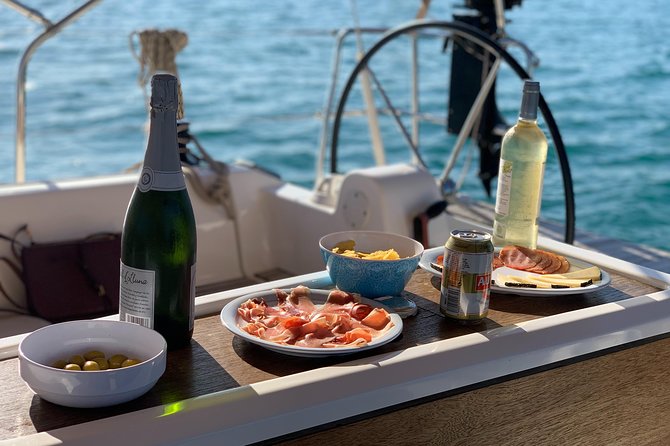 Barcelona Sailing: Light Snacks & Open Bar with Private Option - What the yacht offers on board
