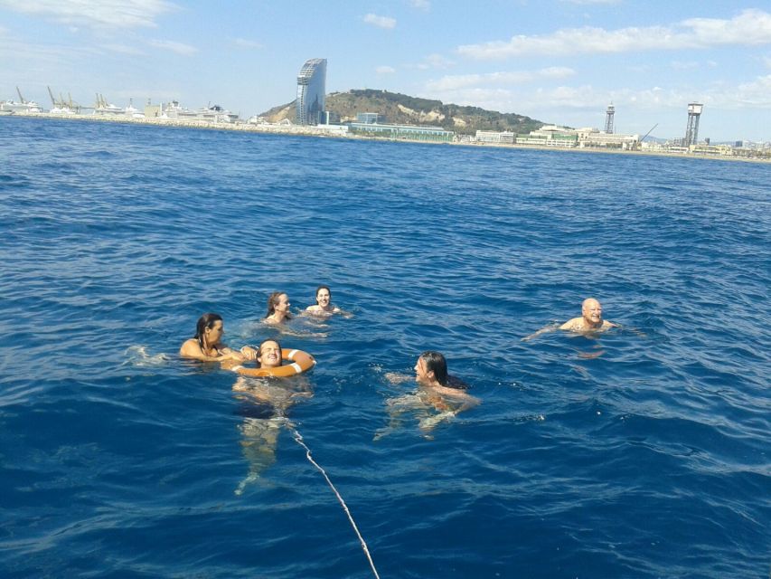 Barcelona: Sailing Tour with Vermouth and Drinks - How long the 1.5 to 2 hours feels