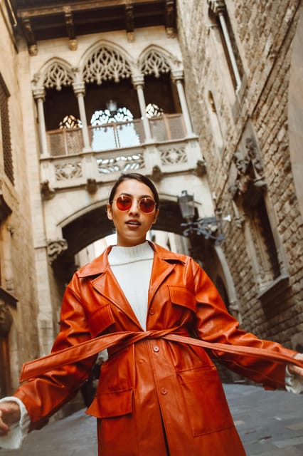 ✅ Barcelona: Sightseeing Professional Photoshoot Session - What posing help is really worth