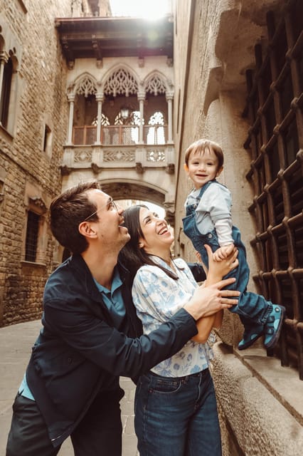✅ Barcelona: Sightseeing Professional Photoshoot Session - Local recommendations beyond the camera