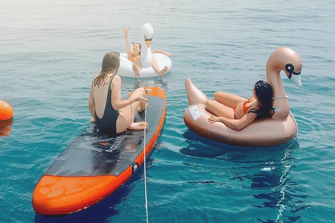 Barcelona Small Group Sailing with Snacks and Cava - Key points to know before you book