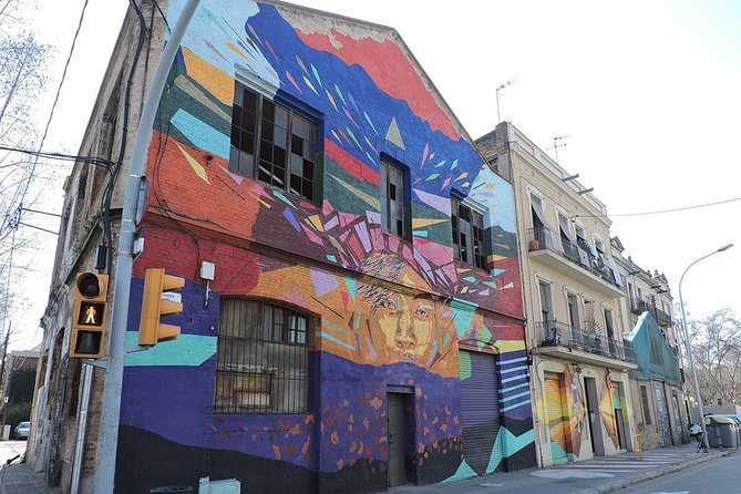 Barcelona Street Art and Graffitti Bicycle Tour - How hard is the cycling?