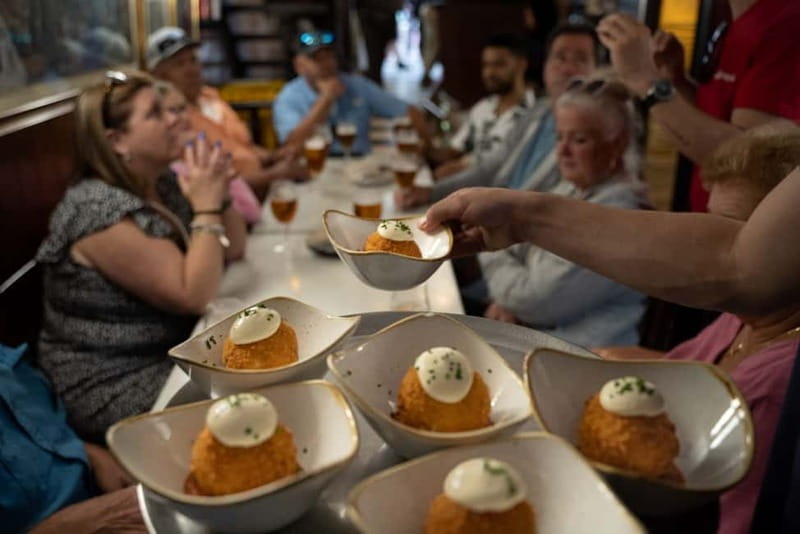 Barcelona: Tapas and Drinks Tour of Old Town - What $101 buys you