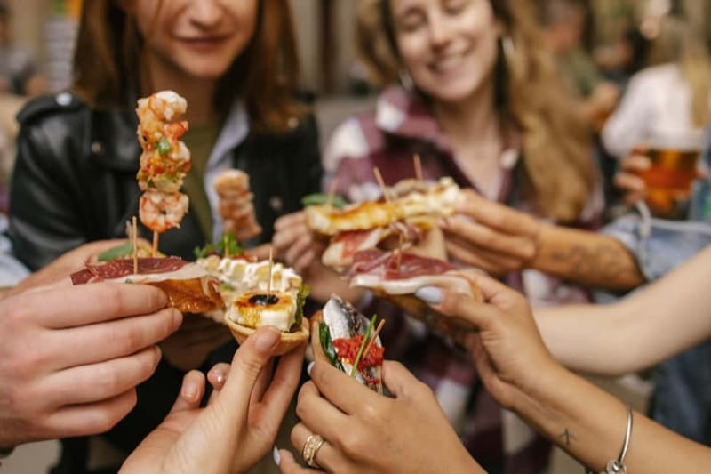 Barcelona: Tapas Food Crawl Walking Tour with Tastings - El Born, where food and old streets meet