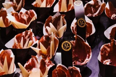 Barcelona Tapas Walking Tour: Food, Wine & History