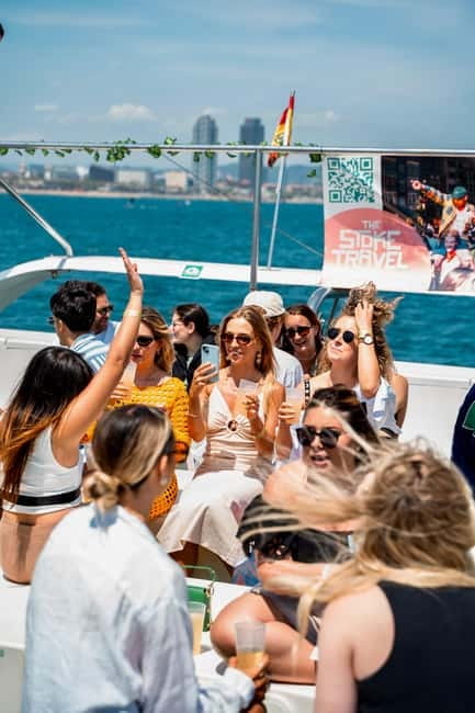 Barcelona: The Original Barcelona Boat Party - Four included drinks and the welcome shot