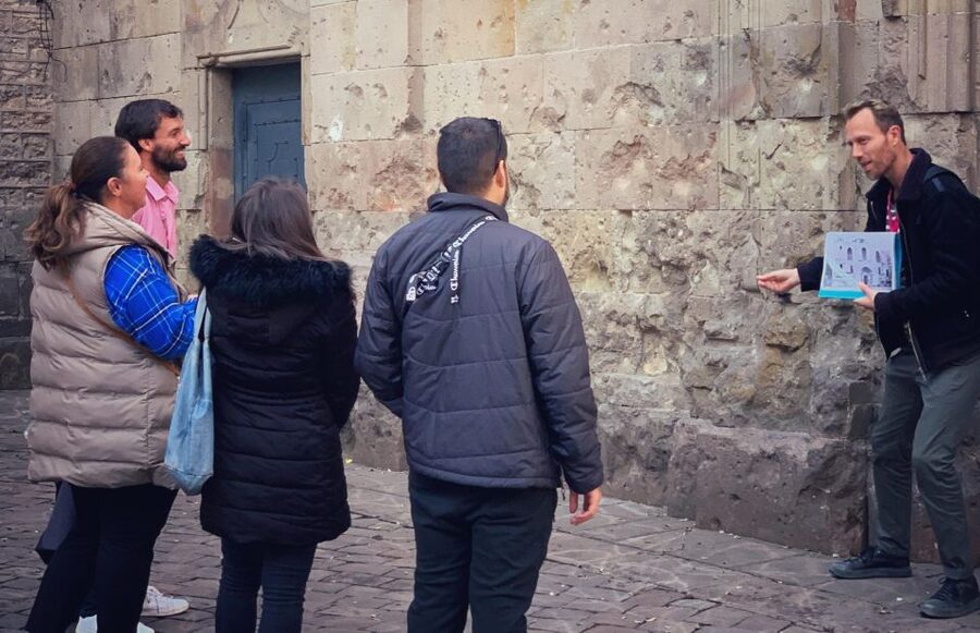 Barcelona: The Spanish Civil War Historical Walking Tour - Bombings, dictatorship, and the years after 1939