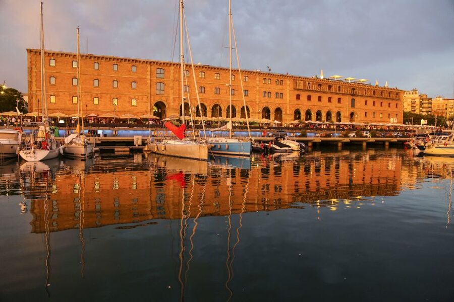 Barcelona: Unique Sunset Sailing Tour with Tapas & Open Bar - Who will enjoy this sailing most?