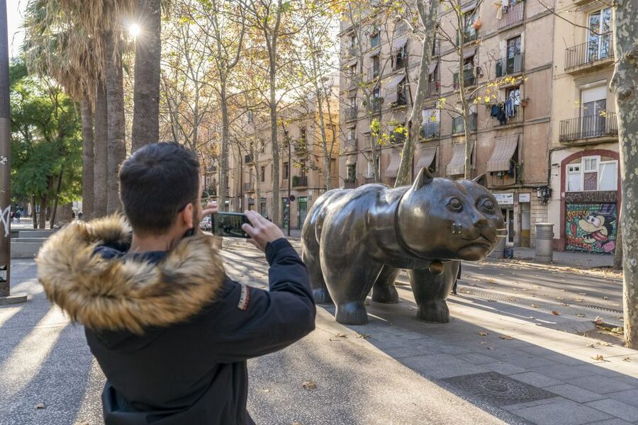 Barcelona: Walking tour with Montjuic Castle & Cable Car - The Montjuïc Cable Car ride