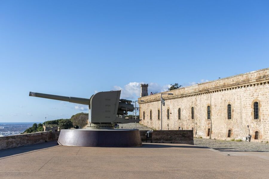 Barcelona: Walking tour with Montjuic Castle & Cable Car - Is $64 a good price?