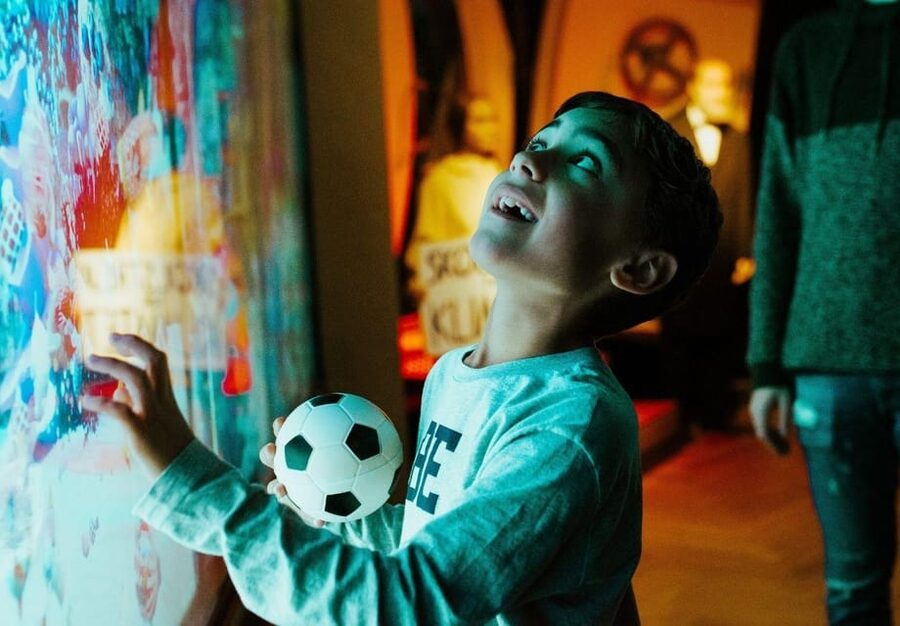 Barcelona: Wax Museum Entry Ticket - A photo-friendly museum on Las Ramblas