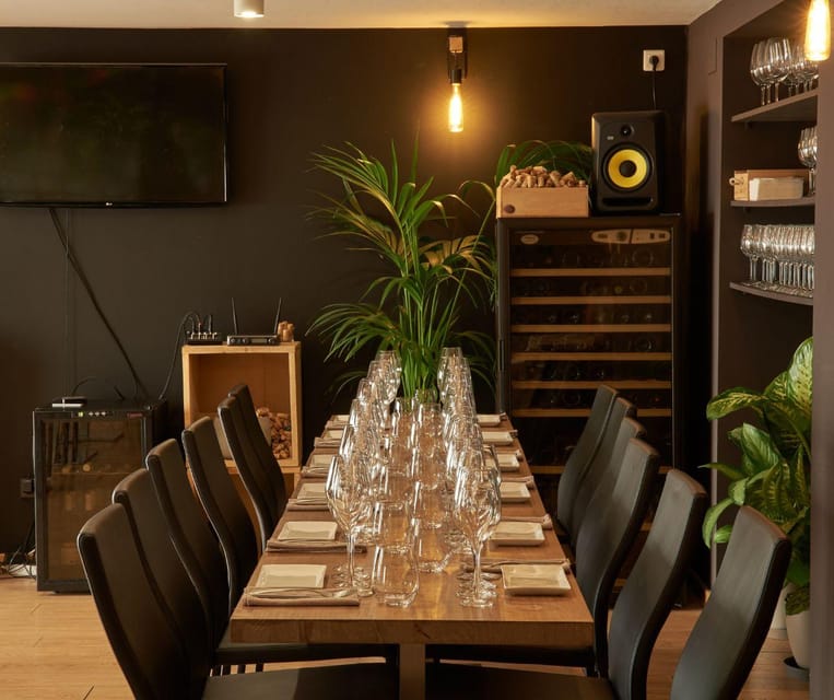 Barcelona: Wine Tasting and Tapas 5-Course Pairing Dinner - Five pairings instead of five random glasses