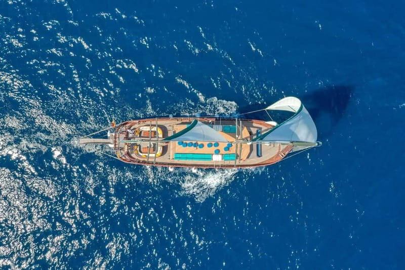 Barcelona: Wooden Boat Sailing with Tapa and Welcome Drink - Key points to know before booking