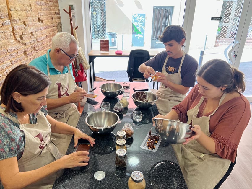 Bean to Bar Chocolate Workshop in Barcelona - Best for families, teenagers, and curious eaters