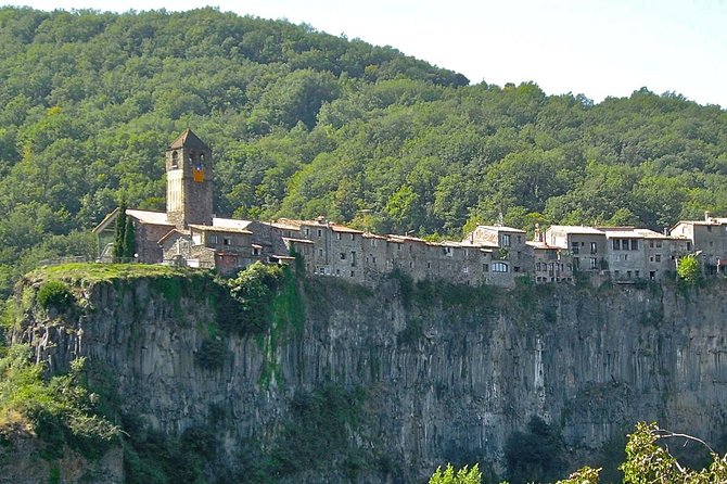 Besalu & 3 Medieval Towns Small Group Tour with Hotel Pick-Up - The small group and the guide question