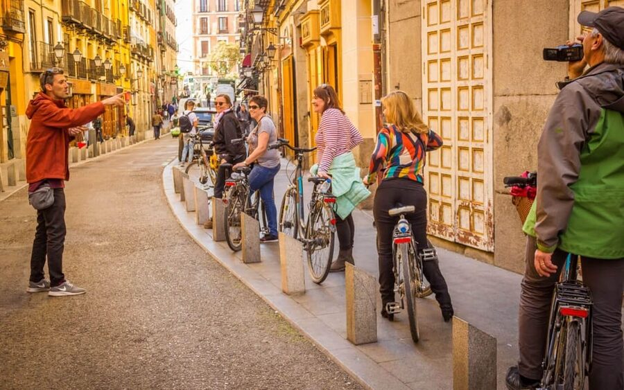 Best of Madrid: 3-Hour Guided Bike Tour in Small Groups - La Latina and the Mercado de Cebada break