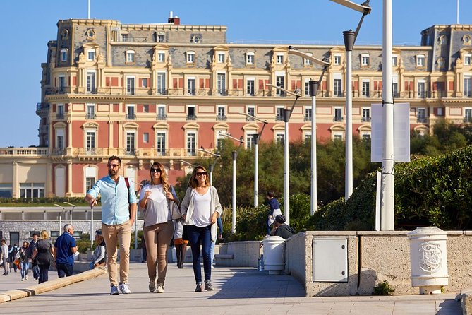 Biarritz and French Coast tour from San Sebastian or Bilbao - Saint-Jean-de-Luz: a brief final look