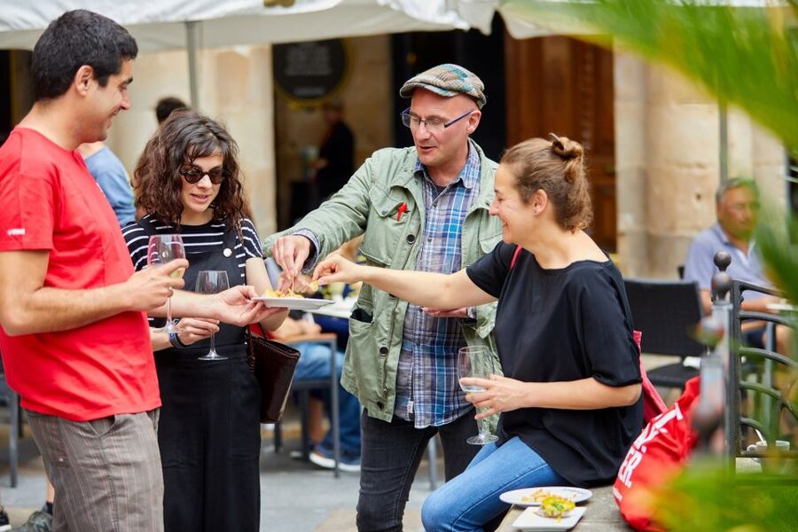Bilbao: Exclusive Food & Wine Tasting Tour with Local Guide - What the three-hour route feels like