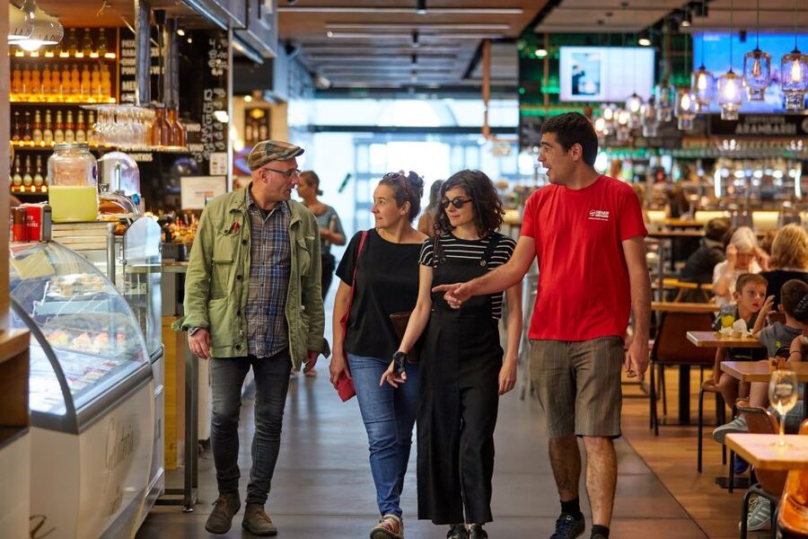 Bilbao: Exclusive Food & Wine Tasting Tour with Local Guide - What you learn beyond the food