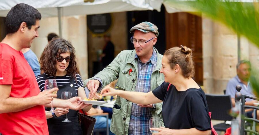 Bilbao: Exclusive Food & Wine Tasting Tour with Local Guide - Six pintxos that can replace dinner