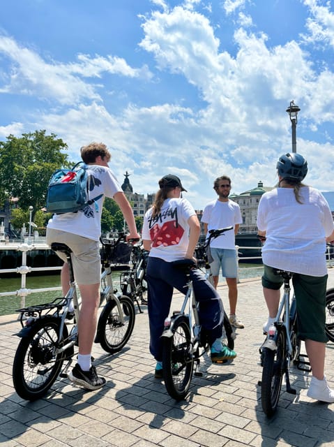 Bilbao: Guided Highlights Small Group or Private E-Bike Tour - Why an e-bike is a smart first look at Bilbao