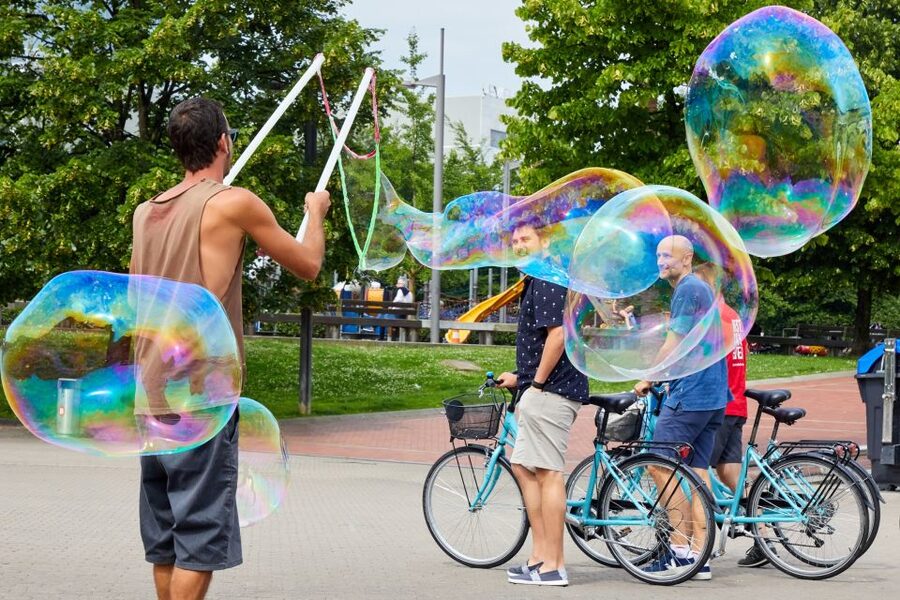 Bilbao: Guided Highlights Small Group or Private E-Bike Tour - Three hours, small groups, and private rides