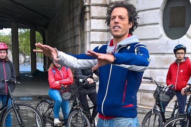 Bilbao Highlights 3-hour E-Bike tour: Small Group or Private Tour - San Mamés and the pride of Athletic Club