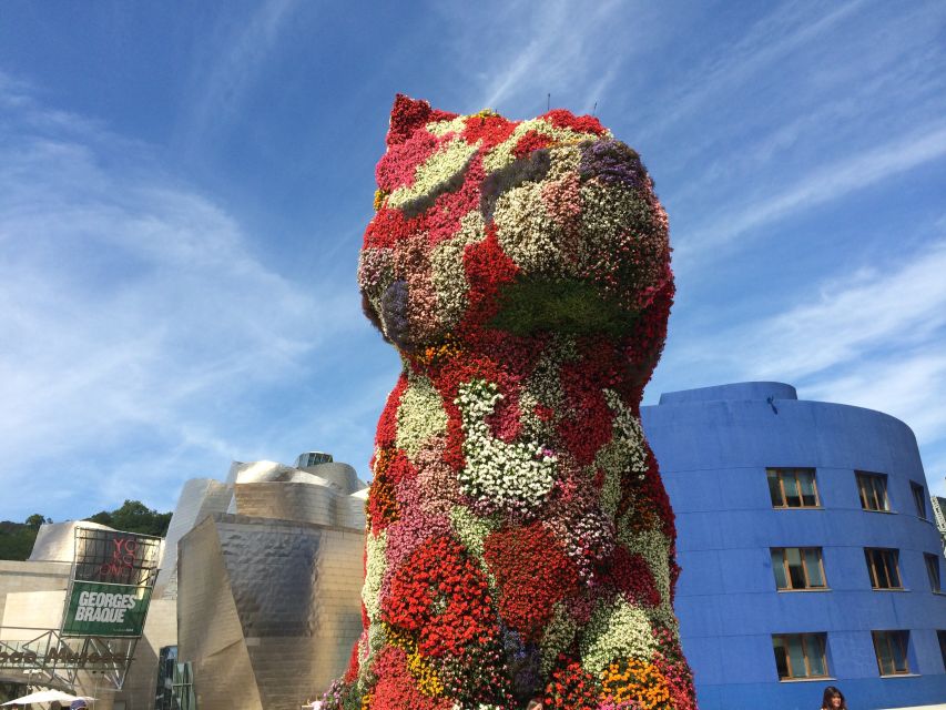 Bilbao: Private & Exclusive Guggenheim Museum Guided Tour - Through the Atrium and Twenty Galleries