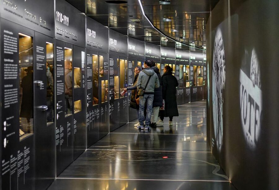 Bilbao: San Mamés Museum and Stadium Tour - A self-guided visit or a fixed tour?
