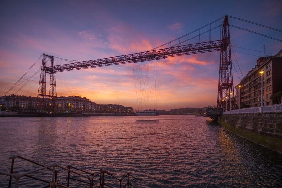 Bizkaia Bridge, Gaztelugatxe, Bermeo and Gernika from Bilbao - Why this route works from Bilbao