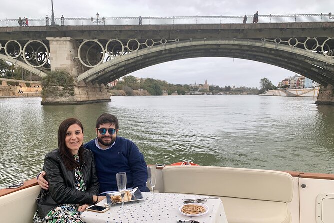Boat Trip "Los Rincones del Guadalquivir" - The largest bridge and the modern city