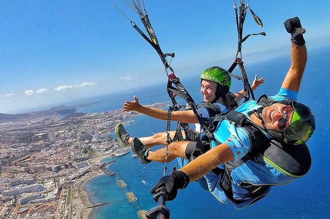 BRONZE tandem paragliding flight in South Tenerife, free pick up - Getting ready with a harness, helmet, and GoPro