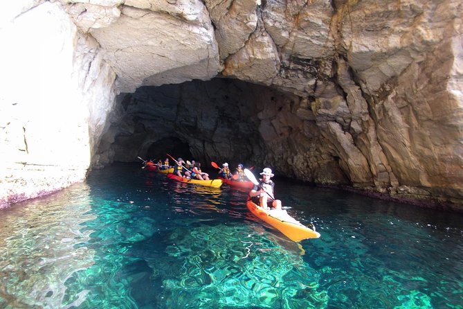 Cabo de Gata Active. Guided kayak and snorkel route through coves of the Natural Park - Timing, meeting point, and cruise-ship caution