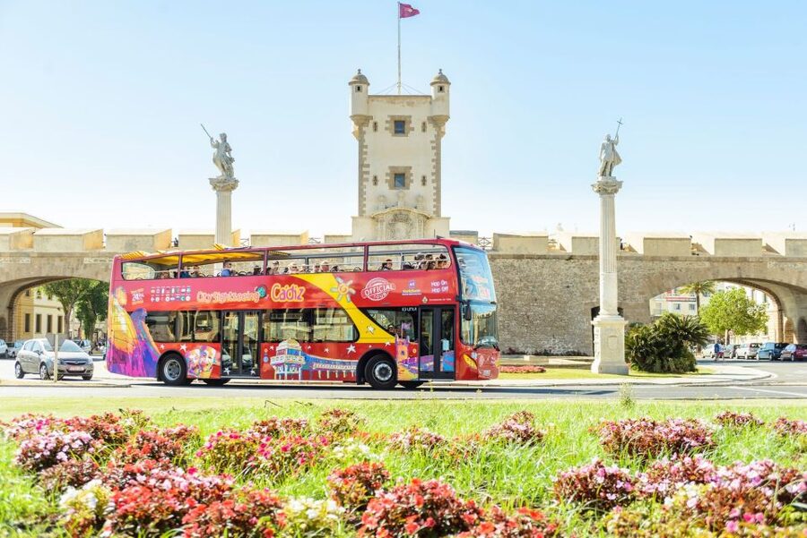 Cadiz: City Sightseeing Hop-On Hop-Off Bus Tour - La Caleta, Tavira Tower, and the western edge