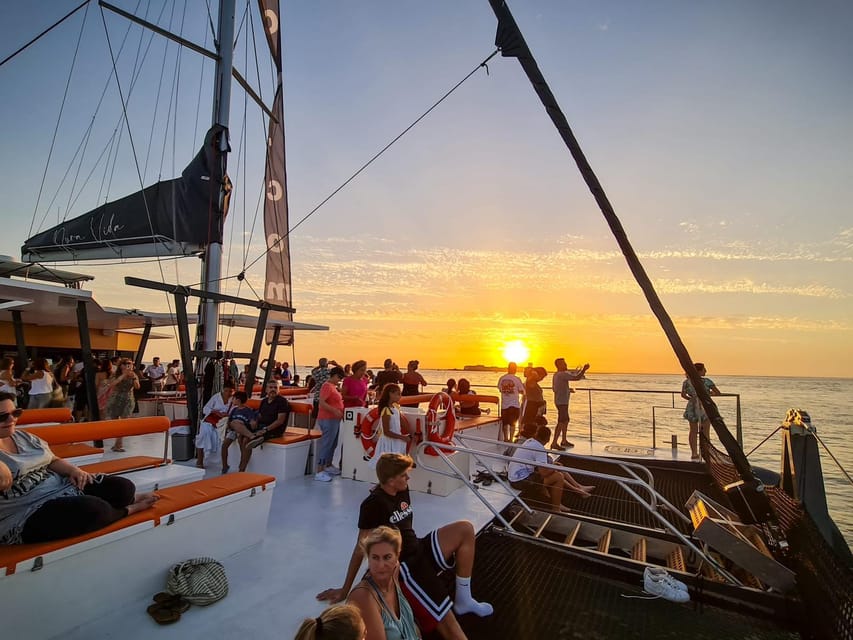 Cádiz: Sunset Catamaran Cruise Tours - The 90-minute route through the Bay of Cádiz