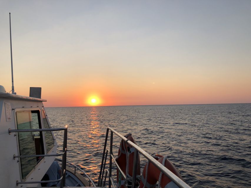 Cala'n Bosch: 2-Hour Sunset Sightseeing Tour - Who will enjoy this cruise most?