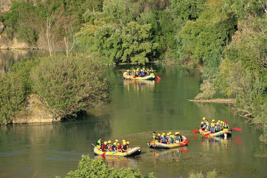 Calasparra: Almadenes Canyon Rafting with Caves and Rock Art - Back on the river, with time to swim
