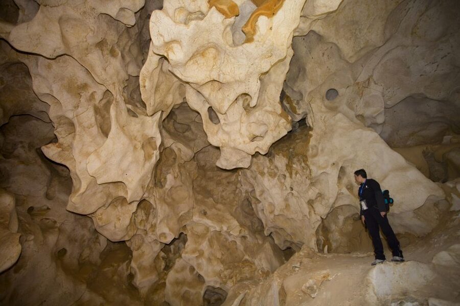 Calasparra: Cueva del Puerto Entry Ticket with Guided Tour - Galleries shaped by water and time