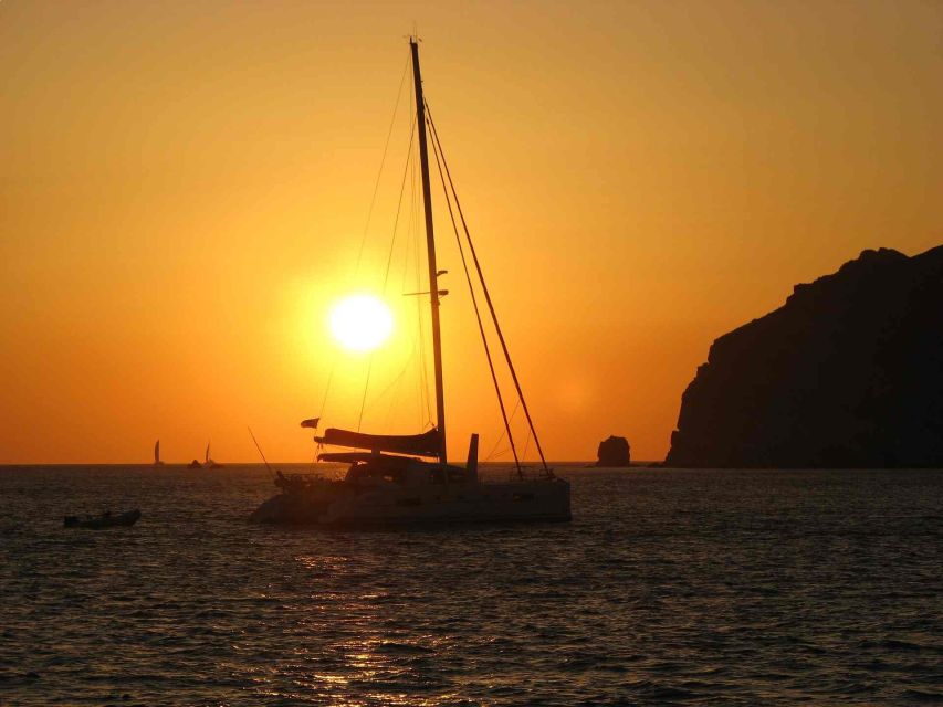 Calpe: Sunset Cruise with Sparkling Wine - Watching the Sunset Over Calpe