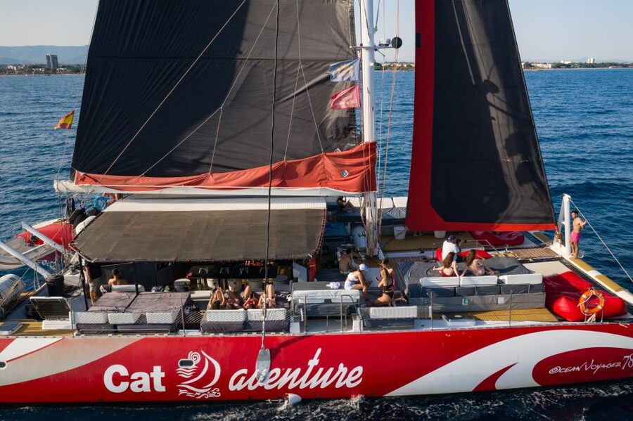 Cambrils: Catamaran Cruise with Drinks and BBQ Lunch Option - Your Balinese bed gives the cruise a little order