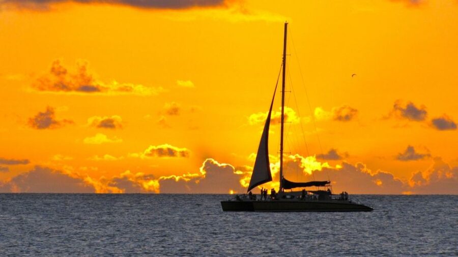 Cambrils: Costa Dorada Sunset Catamaran Cruise with Drinks - Key points to know before sailing