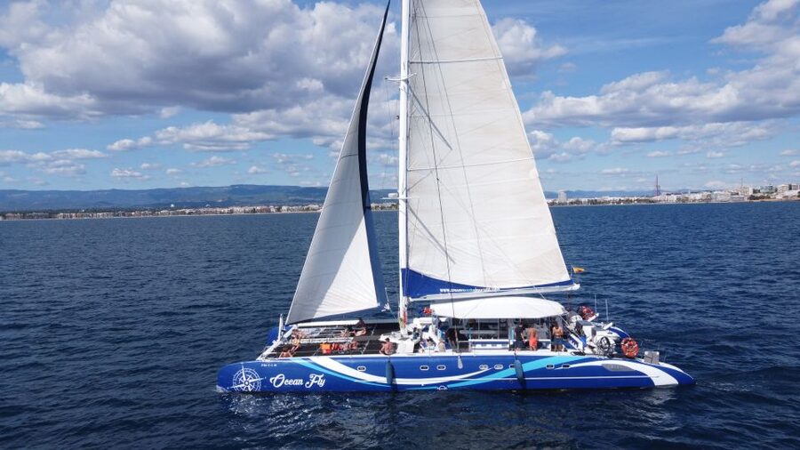 Cambrils: Costa Dorada Sunset Catamaran Cruise with Drinks - Sunset views depend on the evening sky