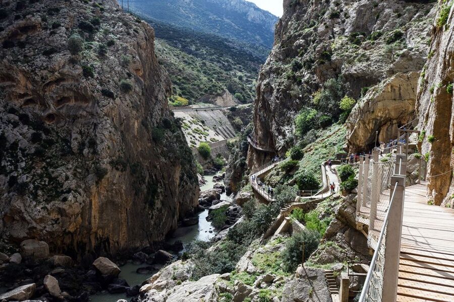 Caminito del Rey: Guided Tour with 1 Drink and Shuttle Bus - Is the path really dangerous?