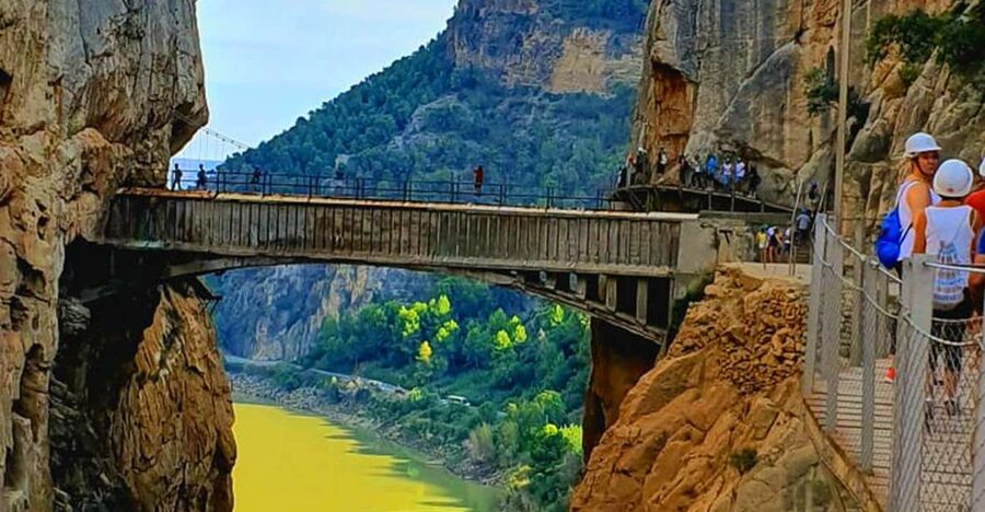 Caminito del Rey: Tour with Official Guide and Drink - Why the Caminito del Rey feels so special