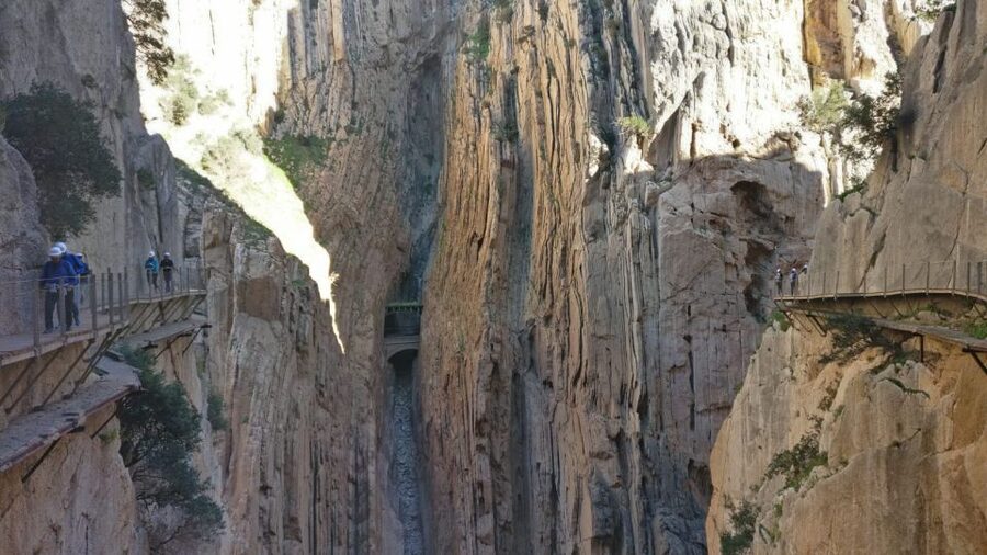 Caminito del Rey: Trekking Tour with Hiking Guide - Heights, Bridges, and the Question of Vertigo